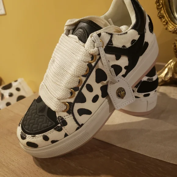 Kurt Geiger Southbank Tag White Sneakers w/ Black Leopard Print Accent NIB! - Picture 4 of 12